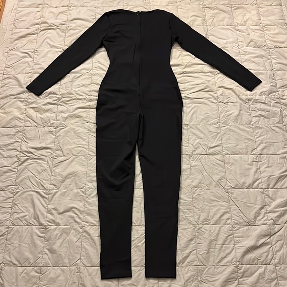SKIMS ALL-IN-ONE SCOOP NECK LONG SLEEVE ONESIE - Picture 7 of 11